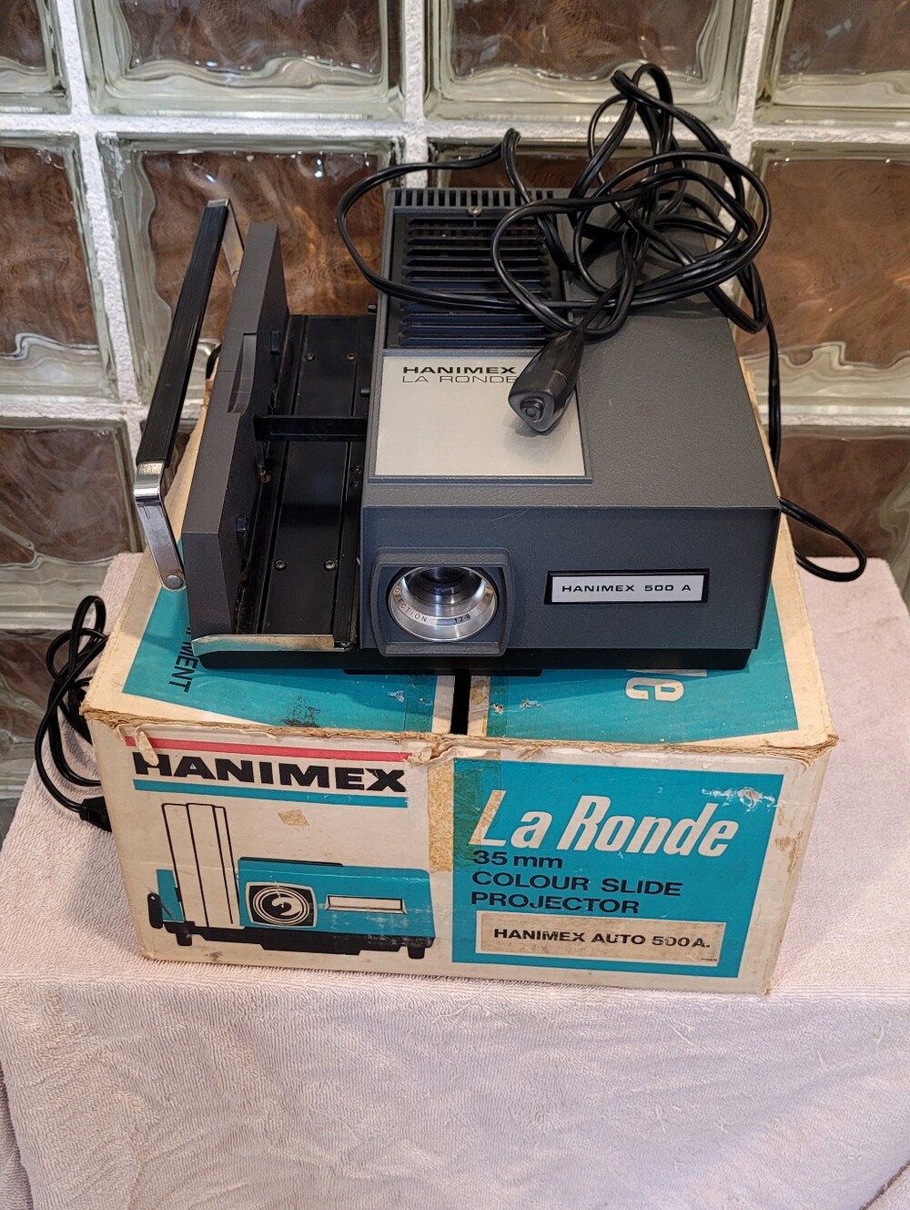 Vintage Hanimex La Ronde 500A 35mm Colour Slide Projector Tested Working w/ Box